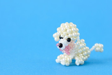 ビーズ細工のプードル