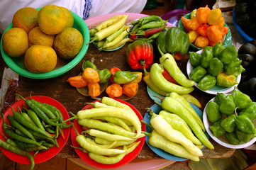 Mercato di frutta e verdura all'aperto, città di Merida, Messico