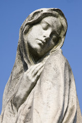 statua di donna