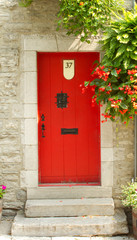 Fototapeta na wymiar Red Door w Old Quebec