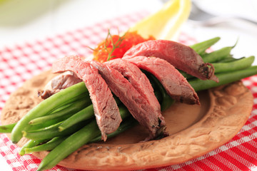 Roast beef  and string beans