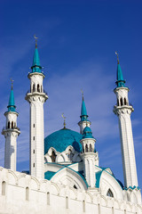 Fototapeta na wymiar Mosque in Kazan Kremlin