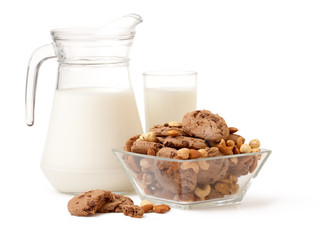 glass of milk and cookies