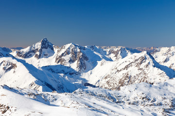 Fototapeta na wymiar Peaks of French Alps