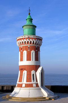 der Pingelturm (Leuchtturm) von Bremerhaven