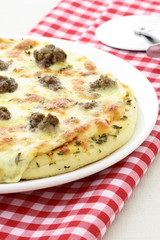 rustic ground beef  pizza
