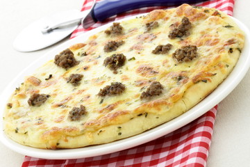 rustic ground beef  pizza