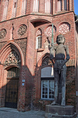 Rolandsstandbild vor dem Rathaus von Brandenburg an der Havel
