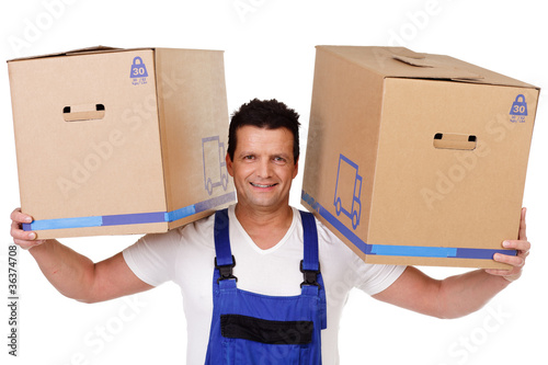 \"mann schleppt umzugskisten\" Stockfotos und lizenzfreie Bilder auf ...