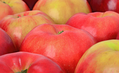 Red Apples