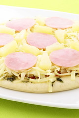 raw hawaiian pizza