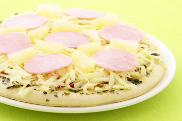 raw hawaiian pizza