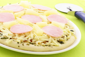 raw hawaiian pizza