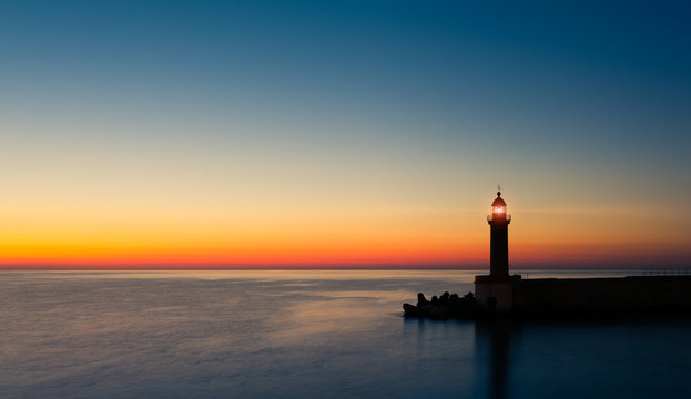 phare cr&eacute;puscule