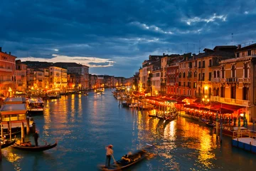 Wandaufkleber Canal Grande bei Nacht, Venedig © sborisov