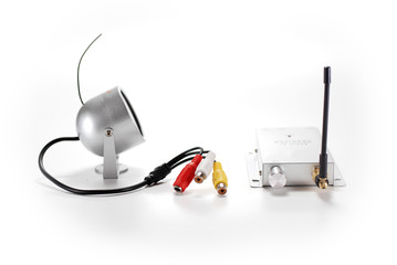 Wireless surveillance camera