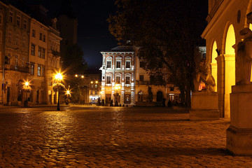 Fototapeta na wymiar Do centrum Lwowa