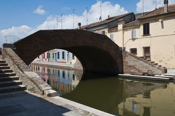Naklejka premium St.Peter’s Bridge. Comacchio. Emilia-Romagna. Italy.