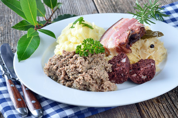 Bayerische Schlachtplatte