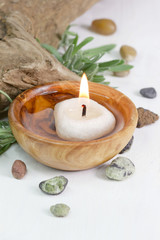 Naturheilkunde - Sanfte Entspannung natürlich mit Kerze