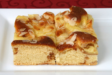 Bratapfelkuchenstücke