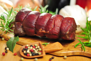 Schinken mit buntem Pfeffer