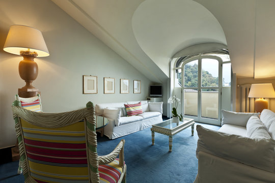 piccolo salotto, nessuno all'interno