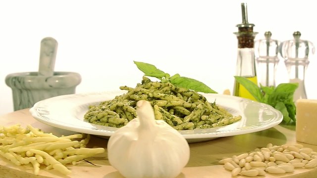 pasta al pesto