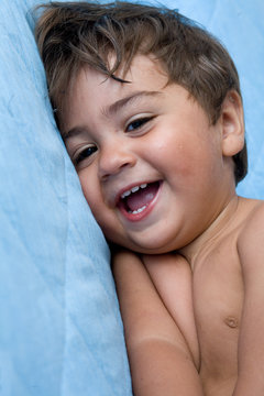 bambino che ride