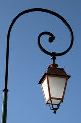 Fototapeta na wymiar Copper old lamppost