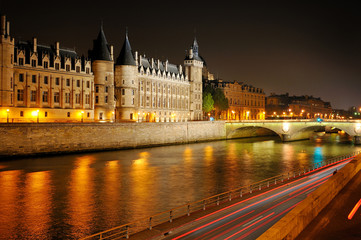 Fototapeta na wymiar Paris - river Seine, palaces and townhouses, France