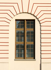 Fenster mit Rundbogen