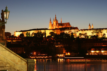 Fototapeta na wymiar Prague Castle at Night