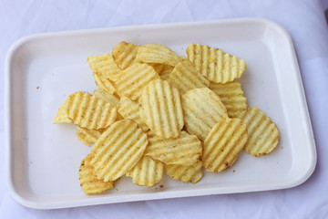 potato chips in white plate