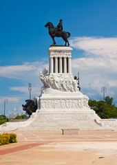 Fototapeta premium Statue of the Major General Maximo Gomez in Havana