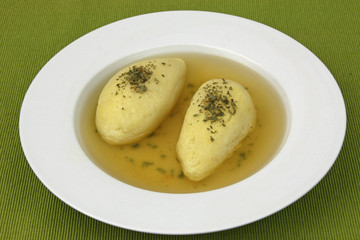 Grießnockerlsuppe