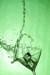Splashing cocktail