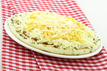 raw italian cheese pizza