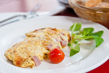 omelet with ham
