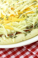 raw italian cheese pizza