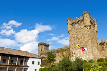 Fototapeta premium Wide angle view of Oropesa Castle