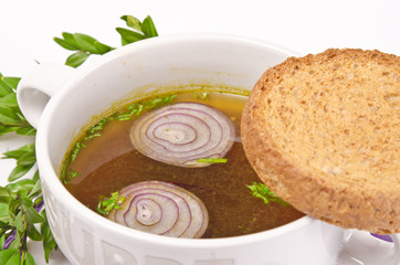 Rinderbrühe mit Zwieback und Zwiebel