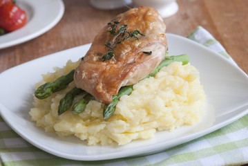 Chicken with mashed potatoes