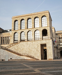 Fototapeta na wymiar Mediolan - Palazzo dell Arengario - Muzeum XX wieku