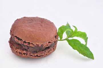 Macaron au chocolat et Feuille de menthe