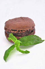 Macaron Chocolat et Feuille de Menthe