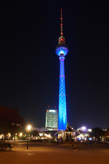 Obraz premium blauer Fernsehturm