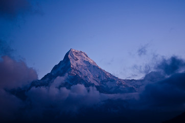 Fototapeta na wymiar Annapurna południe szczyt