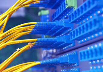 Fiber optic cablel connect to communication Distribution point