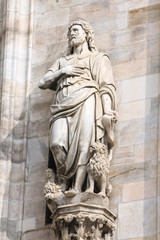 Fototapeta na wymiar Święta w katedrze w Mediolanie Daniel